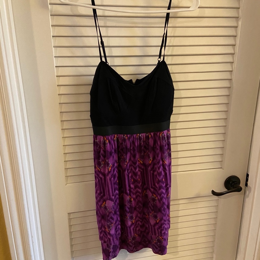 Elle size small dress! Zipper up back